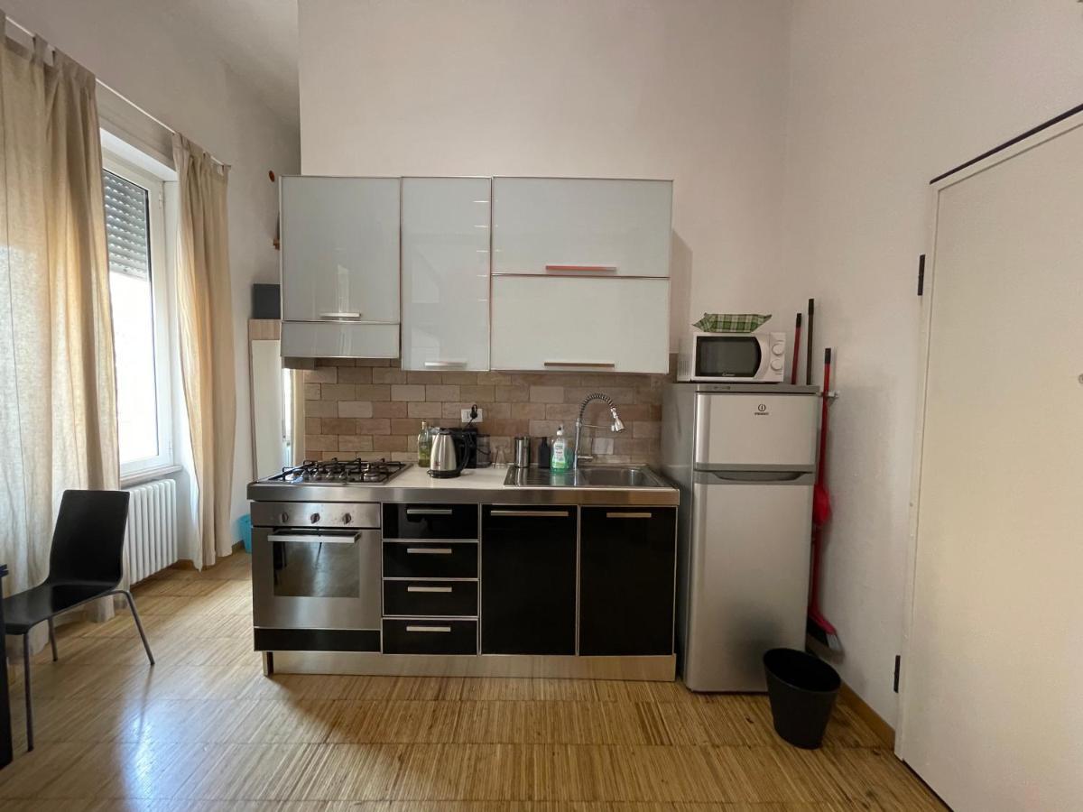 Robinie 78 Apartment Rom